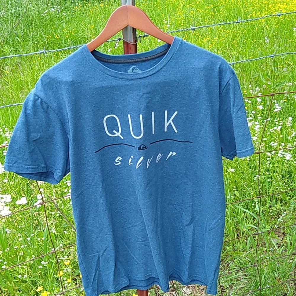 COPY - Quik silver modern fit t shirt size large